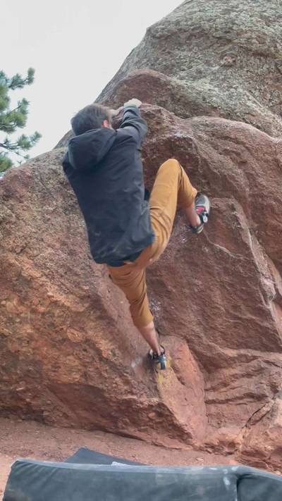 High Boulder Dihedral v2, Flagstaff Mountain, CO - Beta Video from Orangutang