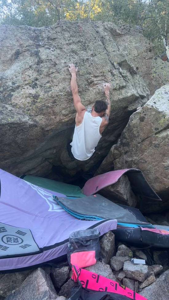Moon Shadow v8, Little Cottonwood Canyon - Beta Video from routesetter