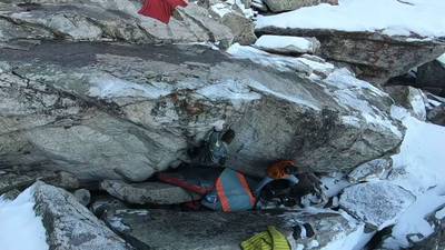 Stephan's Dihedral v7, Little Cottonwood Canyon - Beta Video from Ro_