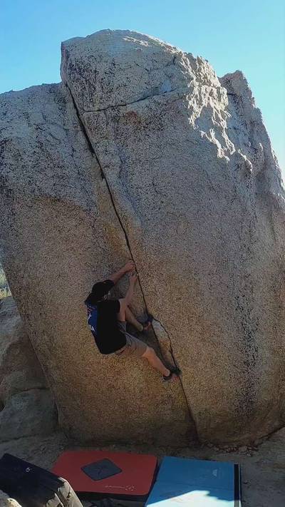 Thin Crack v0, Horse Flats - Beta Video from Branerd
