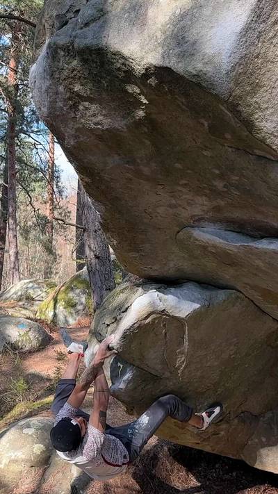 Chute de Pierre Assis v7, Fontainebleau - Beta Video from breakingbeta