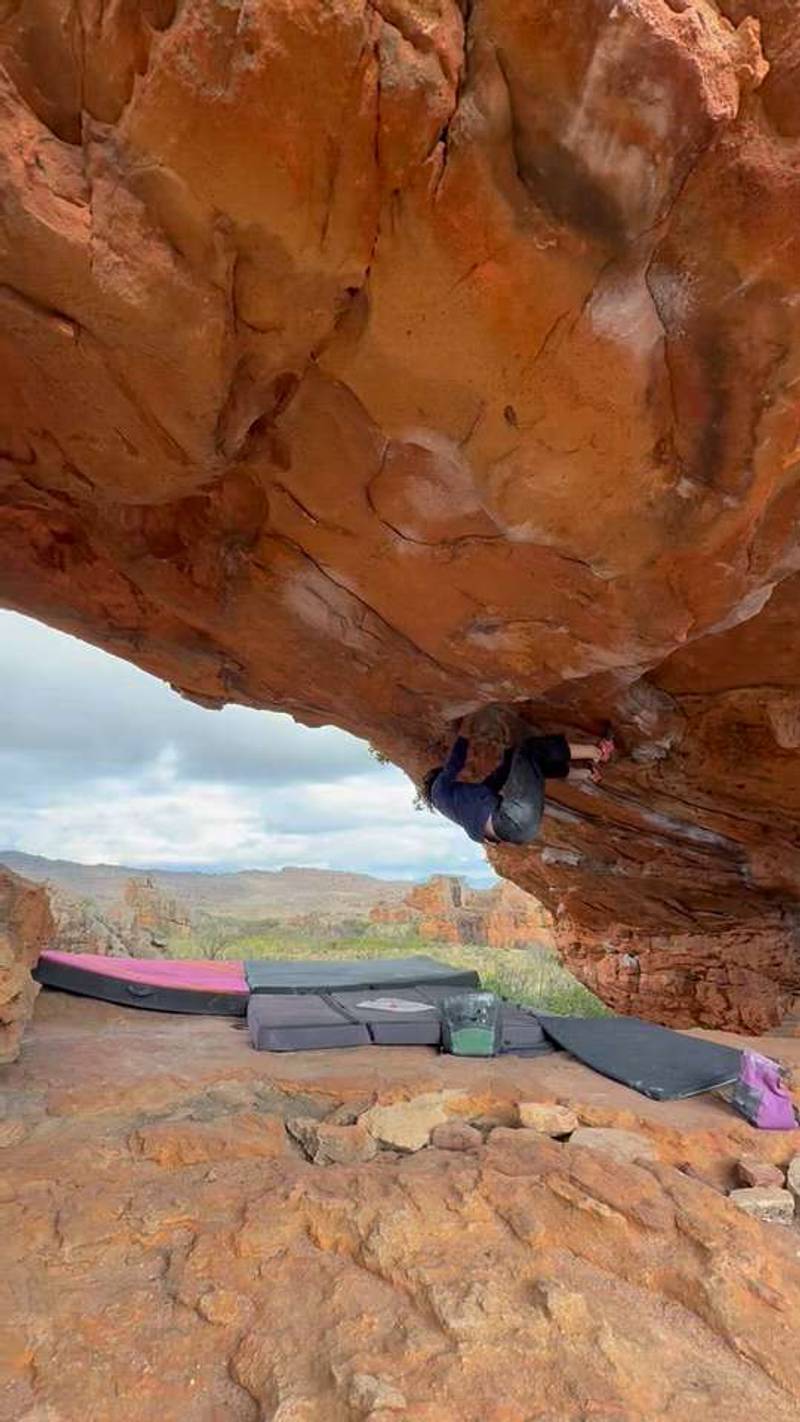 Luna Aura v6, Rocklands - Beta Video from clarky