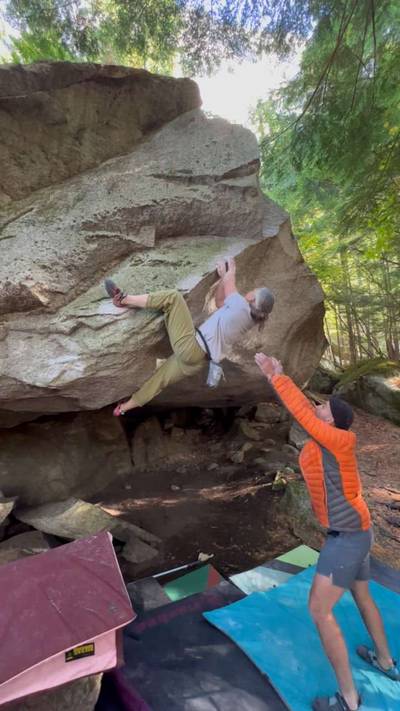 Sharma's Arete v8, Squamish - Beta Video from mandoline
