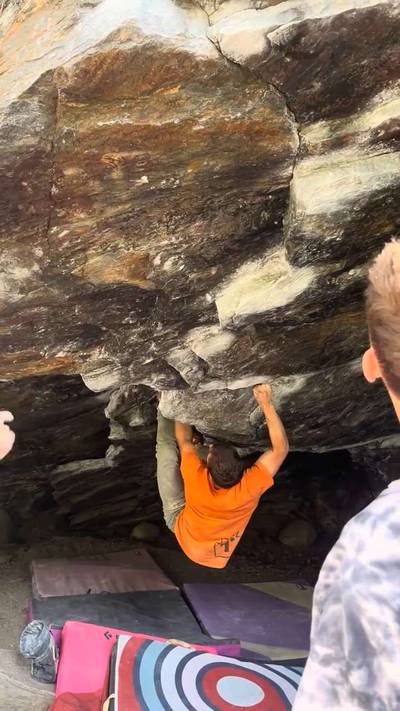 Schist Cave v10, Leavenworth - Beta Video from DUBAR