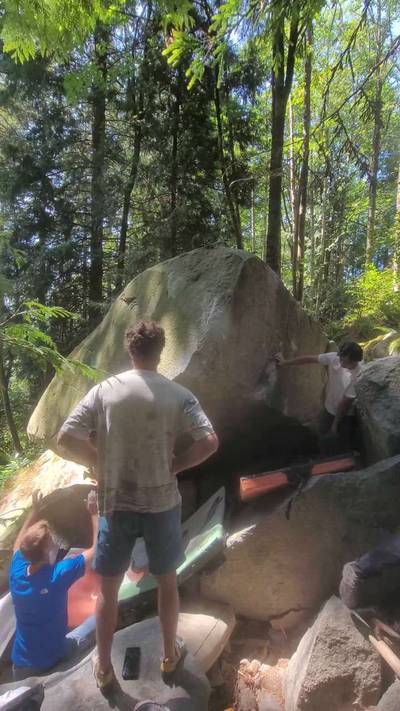 Eye of Ra v8, Vancouver - Beta Video from climbingsucks