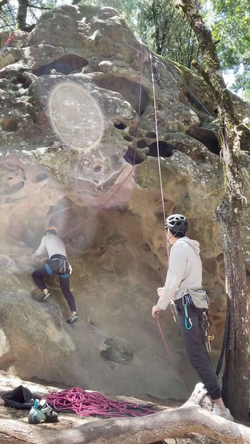 Tall man simplex 5.10c, Castle Rock State Park - Beta Video from StarkZhu