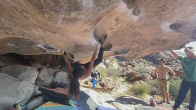 Moonshine Roof v4, Hueco Tanks - Beta Video from ahleeneh