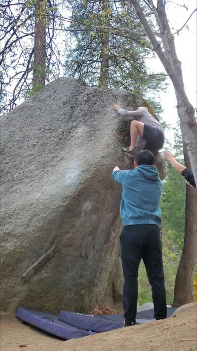 Fridge Left v8, Leavenworth - Beta Video from CarsonClimbs