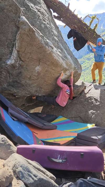 The Hole v6, Leavenworth - Beta Video from smol