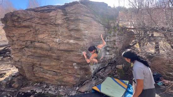 Toad Traverse v5, Kelowna - Beta Video from sarahyamamoto.ishida