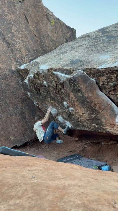Boris Sit v9, Moe's Valley - Beta Video from travieggg