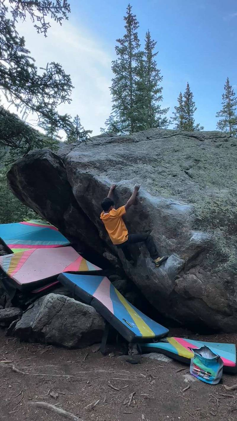 Cracked Lip Traverse v4, Guanella Pass - Beta Video from RyoClimber