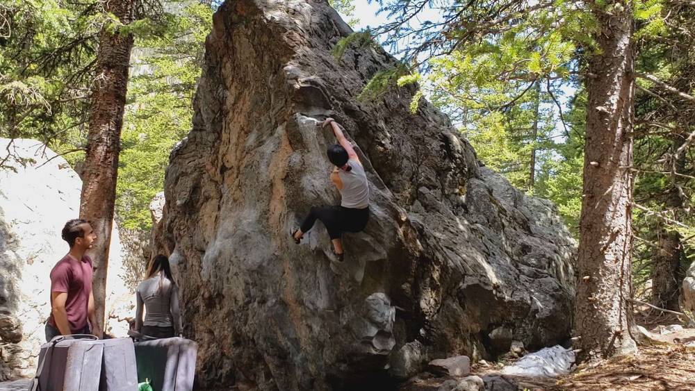 far right arete v2, Guanella Pass - Beta Video from prrdylady