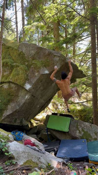 World's Best V7 v7, Gold Bar - Beta Video from CalebHecht