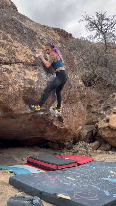 Girls of Texas v5, Hueco Tanks - Beta Video from Caroleeena