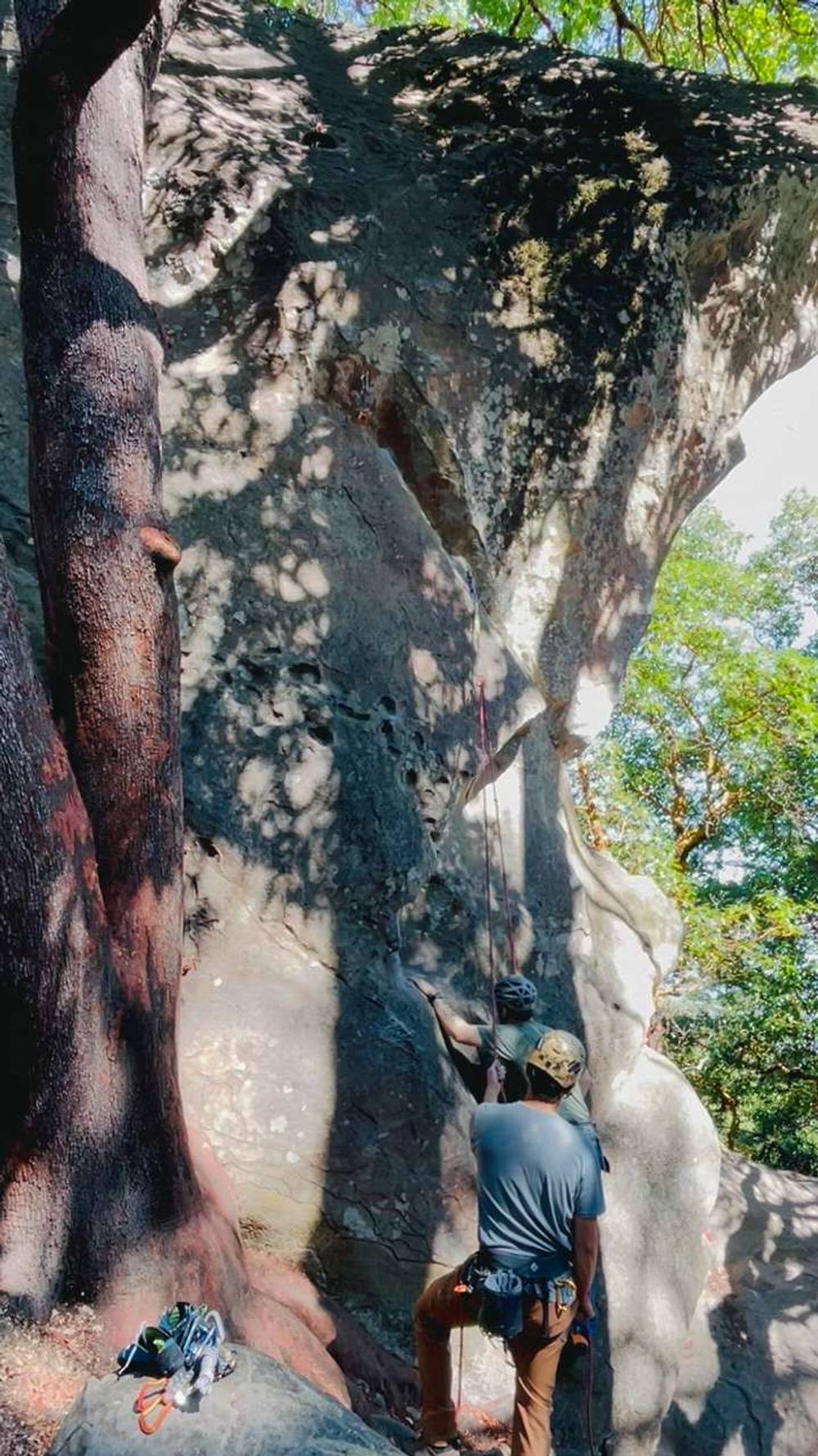Puckered Starfish 5.10a, Castle Rock State Park - Beta Video from oakbri