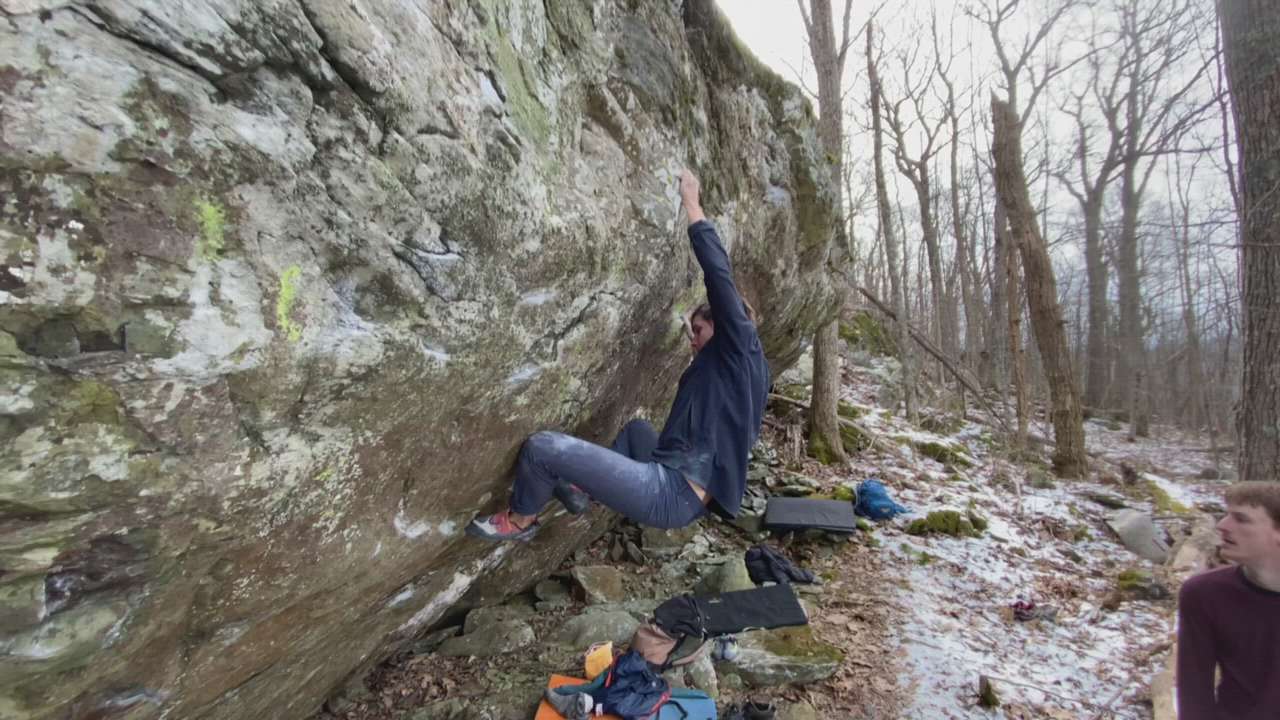 Buckra v5 - Blue Ridge Parkway Bouldering - Watch Beta Videos