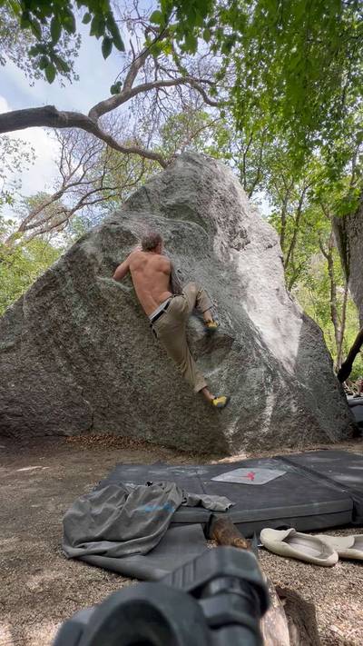 Baldy v4, Little Cottonwood Canyon - Beta Video from KneebarEnthusiast