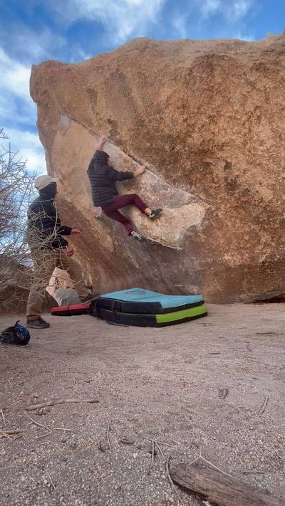 Nicole Overhang v6, Joshua Tree - Beta Video from naomisolo