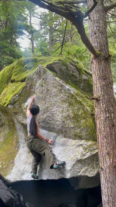 Charge v4, Squamish - Beta Video from littlebox.climbs