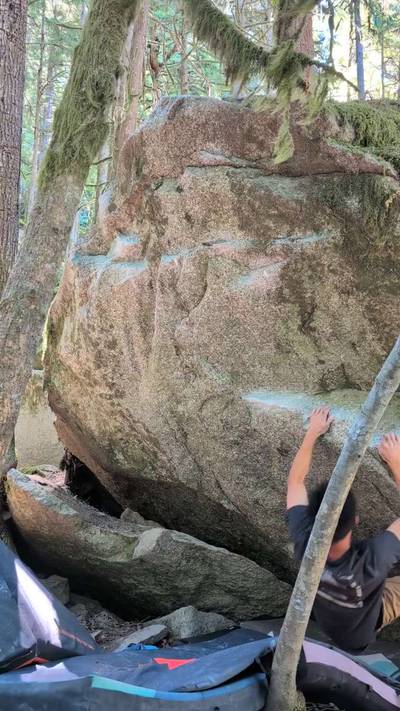 Tyler's Cave Low v4, Squamish - Beta Video from akamu