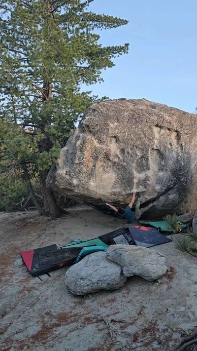 Shoot the Moon v10, Black Mountain - Beta Video from flu.tru