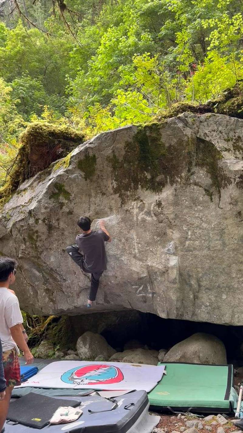 Contact High v9, Miller River - Beta Video from climb_ryan