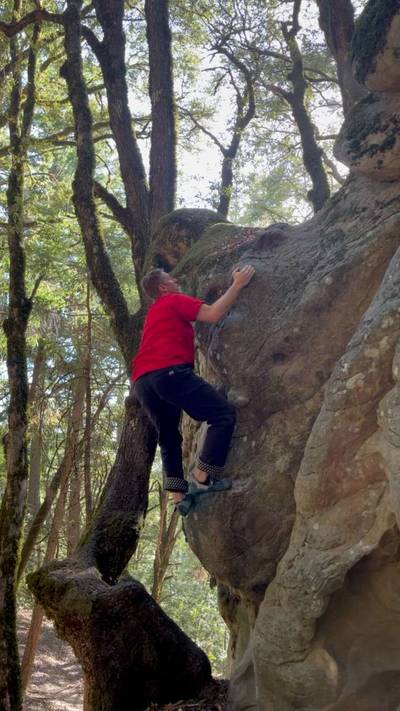 Tall Huecos v1, Castle Rock State Park - Beta Video from brendang