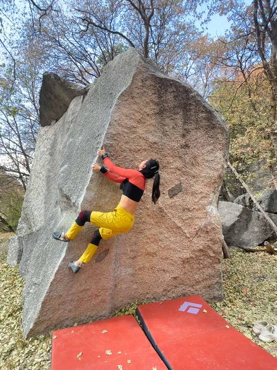 Fat Albert Gang Sit v4, Little Cottonwood Canyon - Beta Video from Angelaaaa