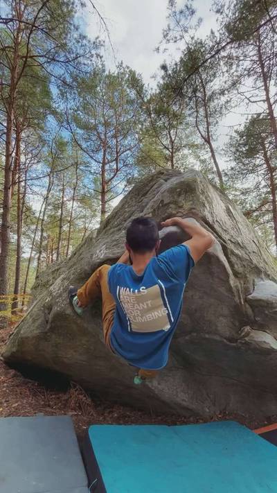 Le Toit Triangulaire v3, Fontainebleau - Beta Video from littlepotatofilms