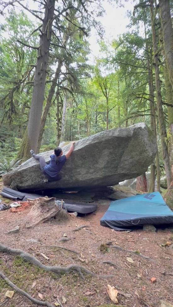 Welcome v4, Squamish - Beta Video from kayclimbs