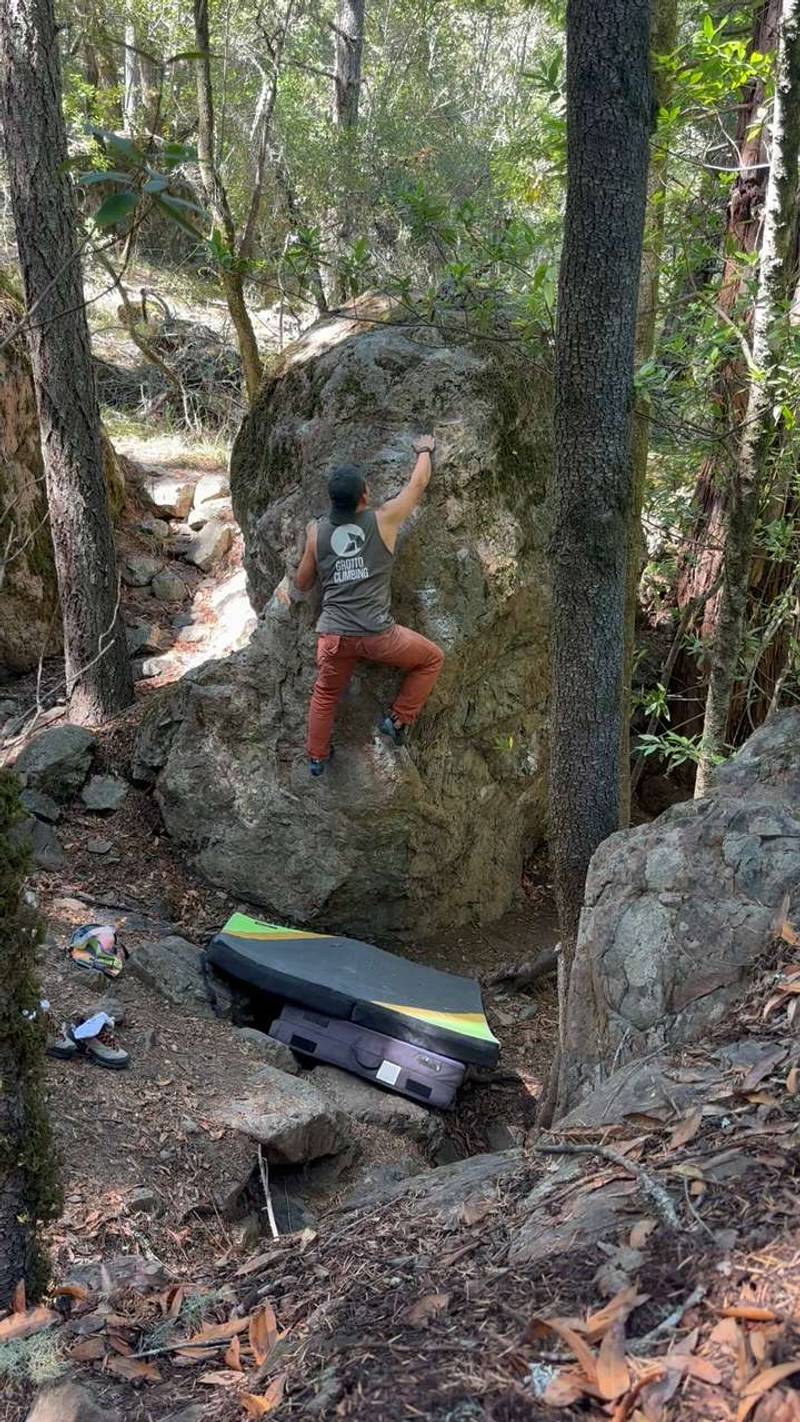 Cheech and Choss Arete v1, Mt. Tamalpais - Beta Video from austinrhee