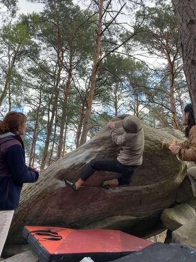 Luna v3, Fontainebleau - Beta Video from shanslowclimbs