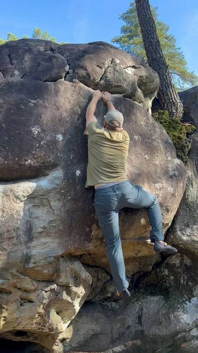 Géant Rouge (Assis) v3, Fontainebleau - Beta Video from Pink0neInTheC0rner