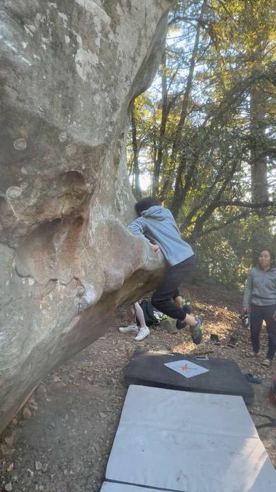 Chapman Traverse v4, Castle Rock State Park - Beta Video from SweatySender