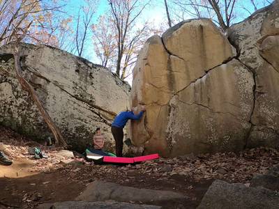 Slice v4, Stone Fort - Beta Video from diego_climbs_