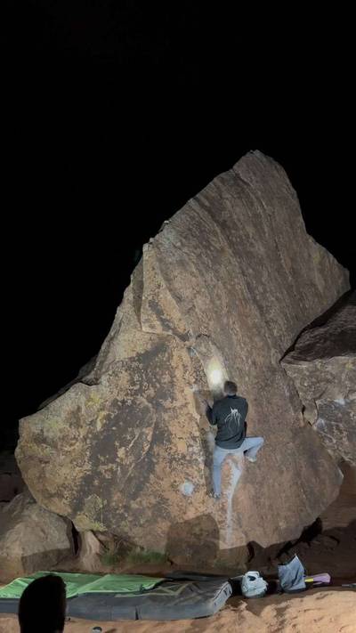 Fin Arete v6, Moe's Valley - Beta Video from routesetter