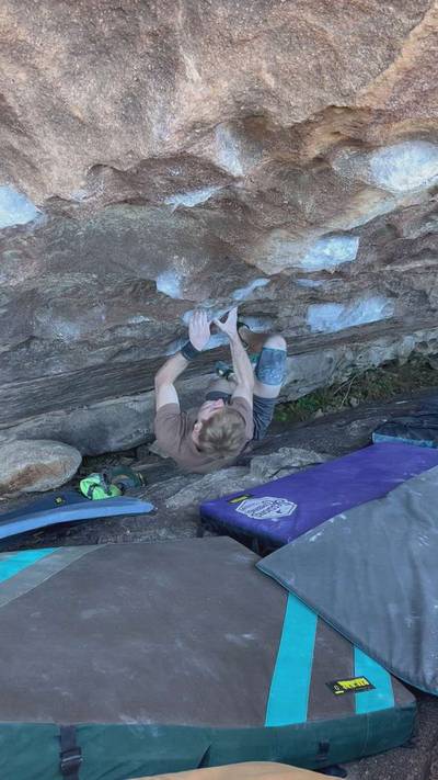 Between the Cheeks v7, Hueco Tanks - Beta Video from brenner.rauch