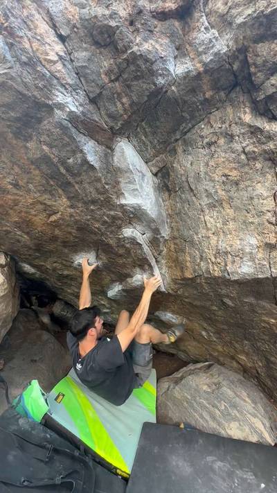 Kneebar v6, Rocky Mountain National Park - Beta Video from chazzyb3ar