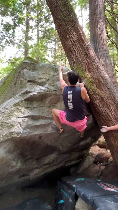 Superfly Lunge v4, Squamish - Beta Video from mattfischerclimbs
