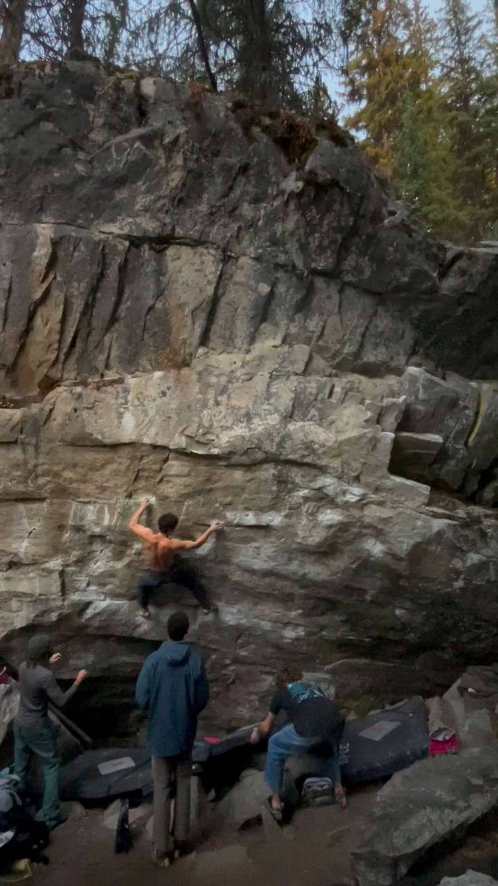 Detour Stand v8, Kelowna - Beta Video from thomas.climb