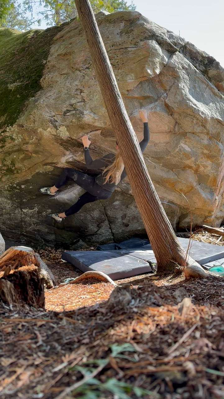 The Upside Down v8 - West Nile, Calabogie Bouldering - Watch Beta Videos