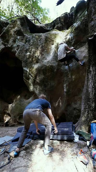 Groundation (aka Yabo Problem) v7, Castle Rock State Park - Beta Video from Jacq56789