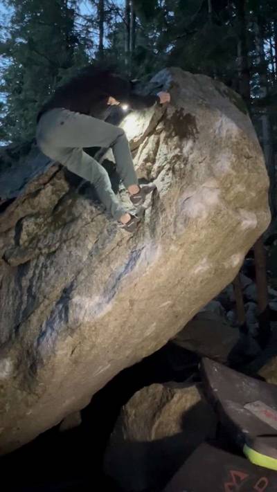The Stinger Left v6, Squamish - Beta Video from CarsonClimbs