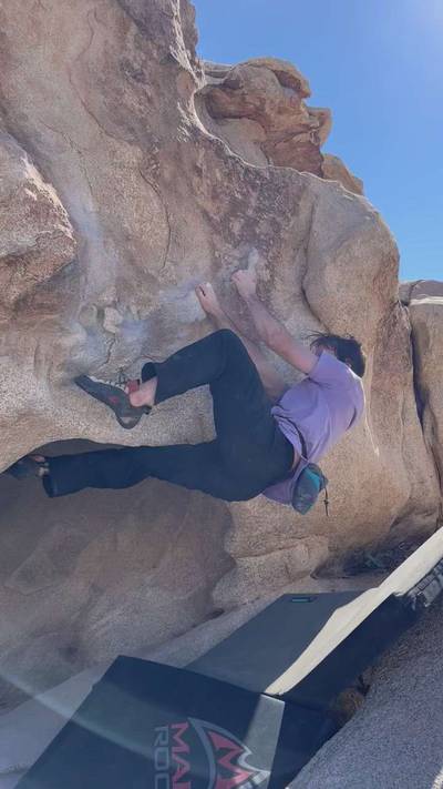 False Hueco Traverse v2, Joshua Tree - Beta Video from Hanson