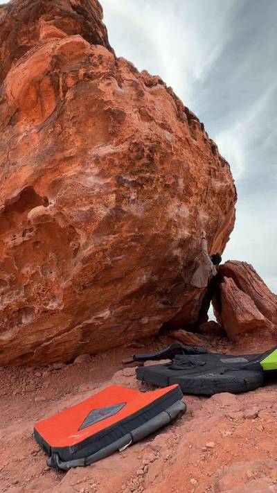 Monkey Bar Right v6, Red Rock - Beta Video from kenknee