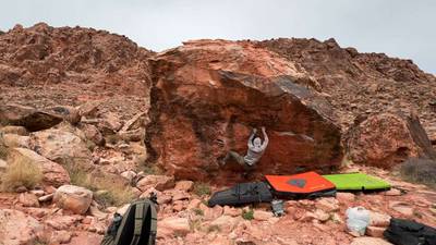 Pink Belly - Right Traverse v5, Red Rock - Beta Video from kenknee