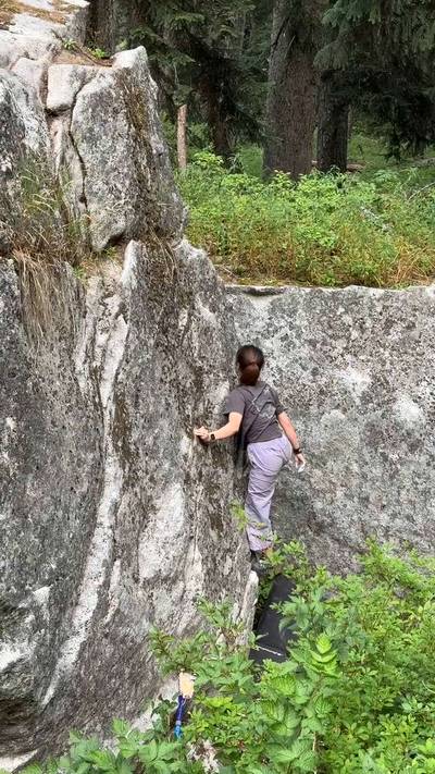 Crude Dude v1, Stevens Pass - Beta Video from pearclimbs