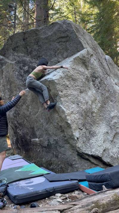 Porkopolis v4, Stevens Pass - Beta Video from connie.climbthenics