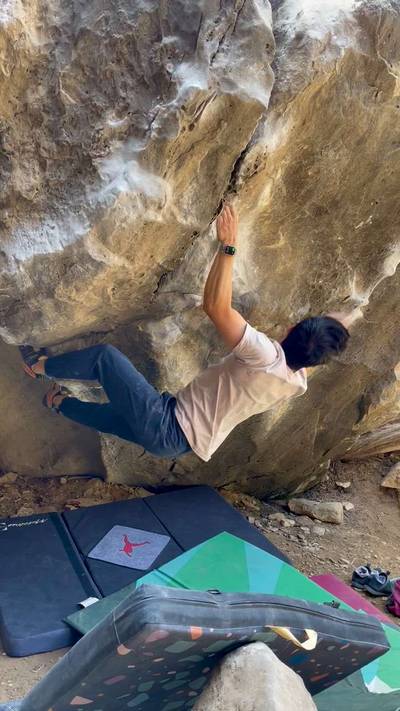 Electric Fence (center) v7, Joe's Valley - Beta Video from sam.meow